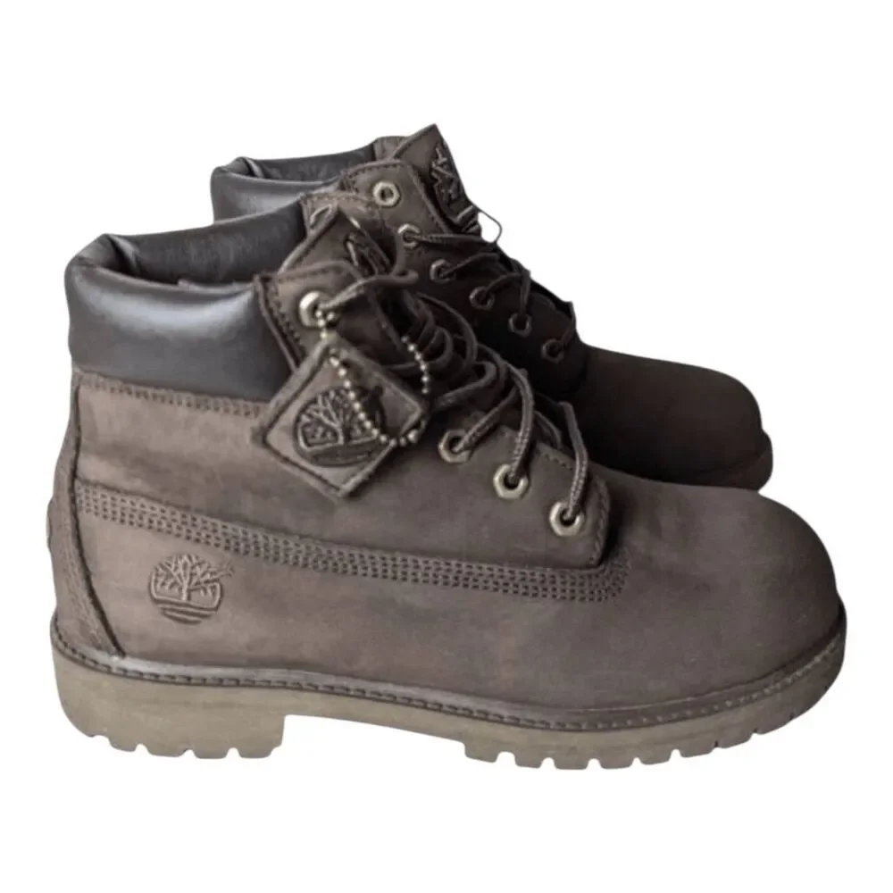TIMBERLAND 6 Inch Waterproof Boot Kid's Size 3
